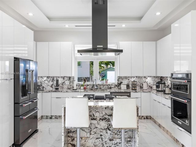 Продажа дома по адресу 5815 SW 107th Pl - фото 6072322