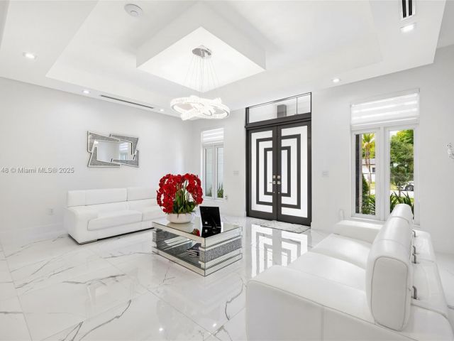 Продажа дома по адресу 5815 SW 107th Pl - фото 6072326