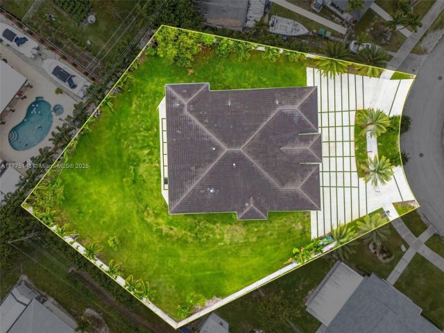 Продажа дома по адресу 5815 SW 107th Pl - фото 6072328