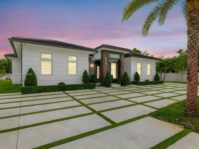 Продажа дома по адресу 5815 SW 107th Pl - фото 6072330