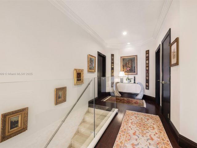 Продажа дома по адресу 3707 NE 214th St 14 - фото 5903946