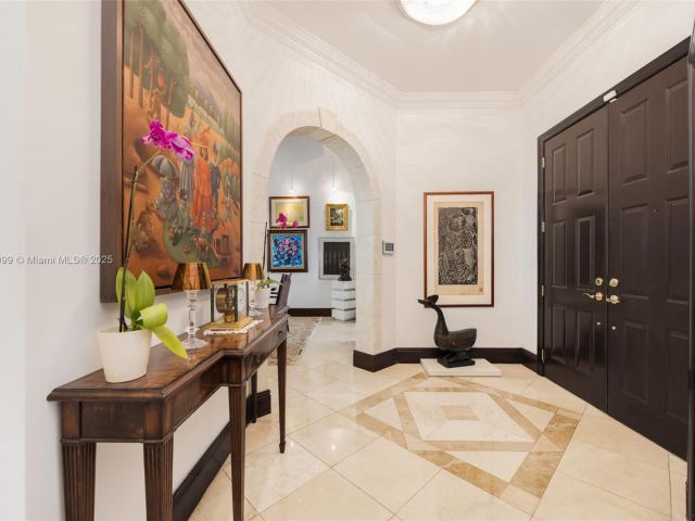 Продажа дома по адресу 3707 NE 214th St 14 - фото 5903960