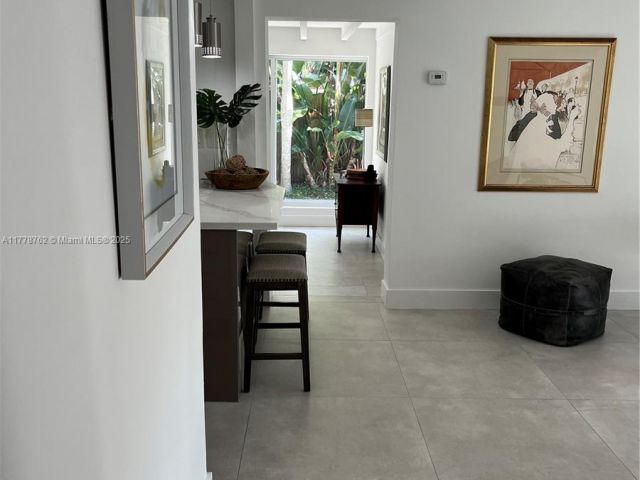 Дом в аренду по адресу 701 SW 9th Ave - фото 5939810