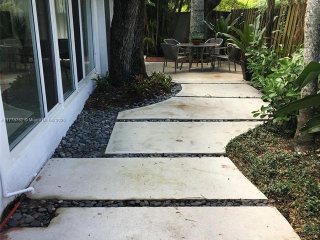 Дом в аренду по адресу 701 SW 9th Ave - фото 5939811