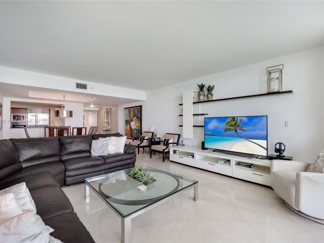 Продажа квартиры #2605 - фото 5915928