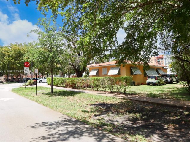 Продажа дома по адресу 2715 Galiano St - фото 5889352