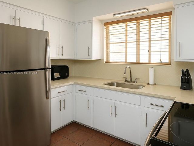 Продажа дома по адресу 2715 Galiano St - фото 5889353