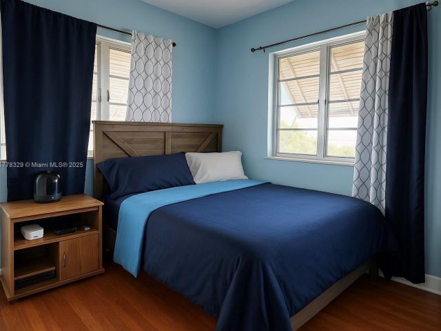 Продажа дома по адресу 2715 Galiano St - фото 5889357