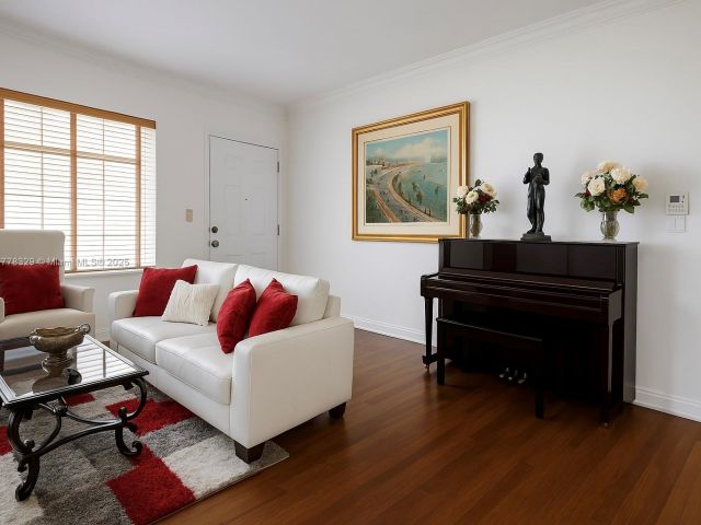 Продажа дома по адресу 2715 Galiano St - фото 5889362