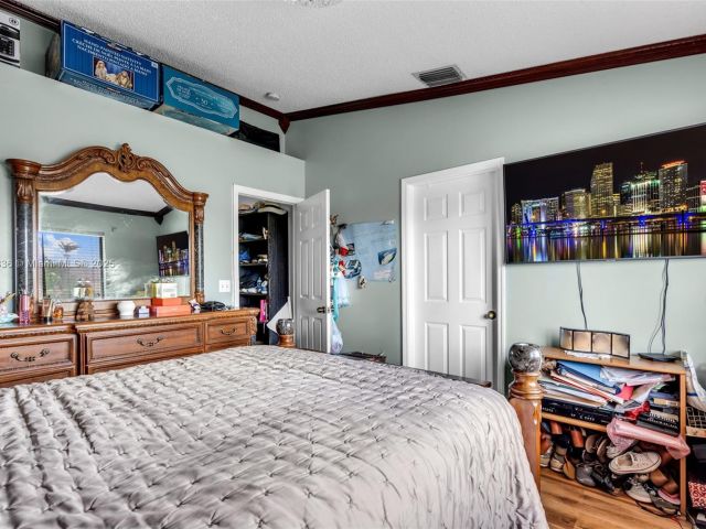 Продажа дома по адресу 20857 NW 4th St 20869 - фото 5881941