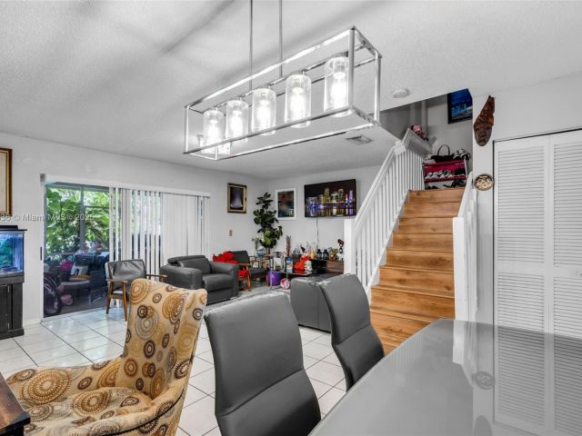 Продажа дома по адресу 20857 NW 4th St 20869 - фото 5881949