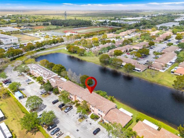 Продажа дома по адресу 20857 NW 4th St 20869 - фото 5881955