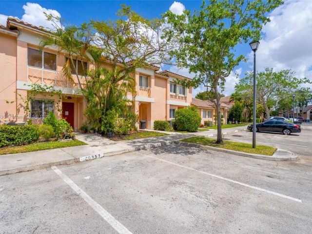 Продажа дома по адресу 20857 NW 4th St 20869 - фото 5881958