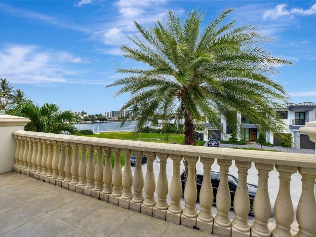 Дом в аренду по адресу 857 Havana Drive - фото 6378268