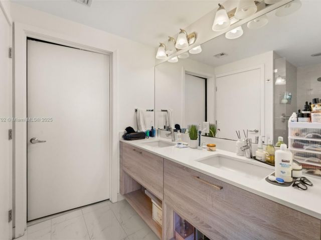 Продажа квартиры #1019 - фото 5907408