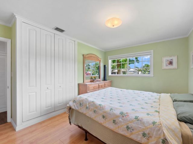 Продажа дома по адресу 2113 NE 29th Ct - фото 5984952