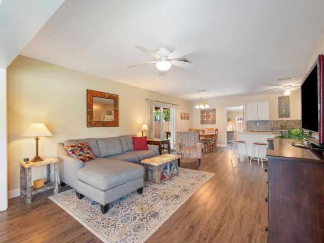 Продажа дома по адресу 2113 NE 29th Ct - фото 5984964