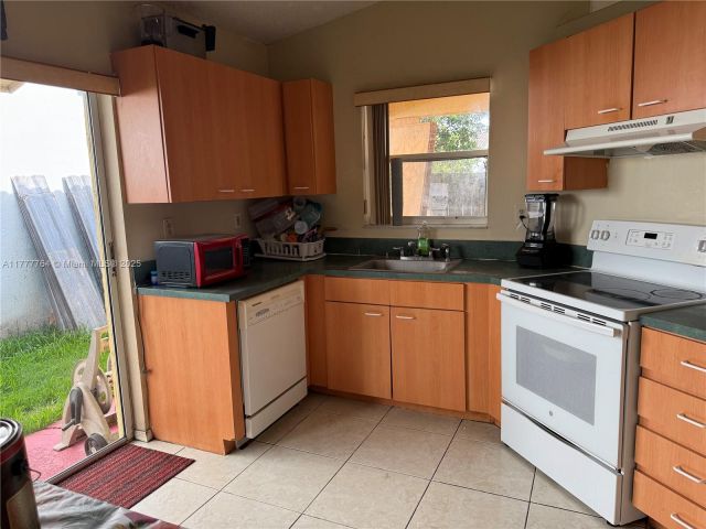 Продажа дома по адресу 12090 SW 250th Ter - фото 5870358