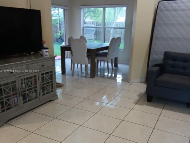 Продажа дома по адресу 12090 SW 250th Ter - фото 5870361