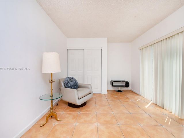 Продажа дома по адресу 1007 NW 106th Ave Cir - фото 6102633