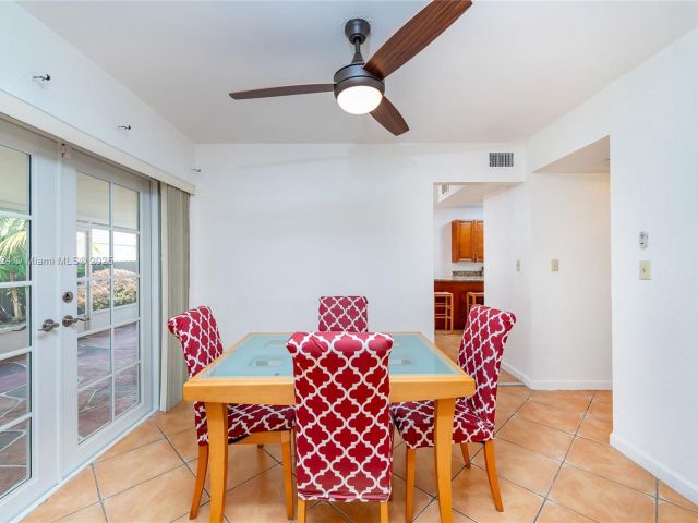 Продажа дома по адресу 1007 NW 106th Ave Cir - фото 6102639