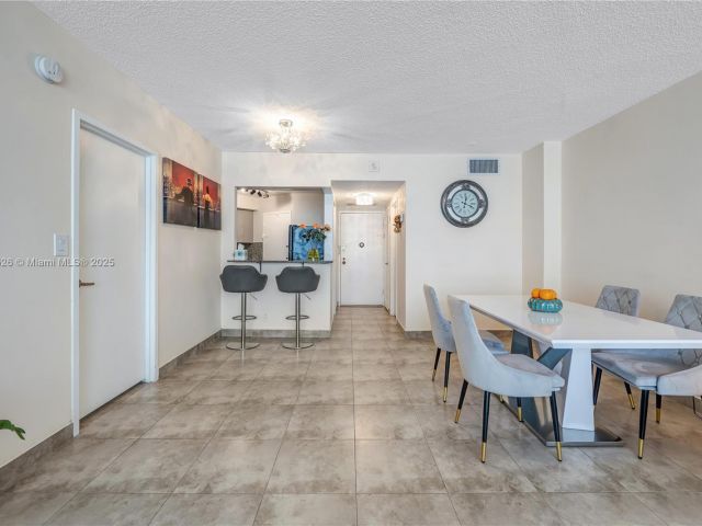 Квартира в аренду номер1015 - фото 5920348