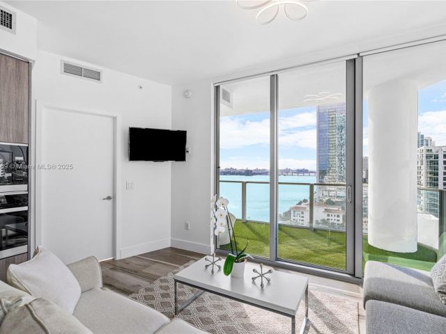 Продажа квартиры #1609 - фото 5925743