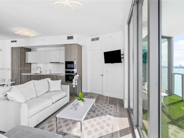 Продажа квартиры #1609 - фото 5925746