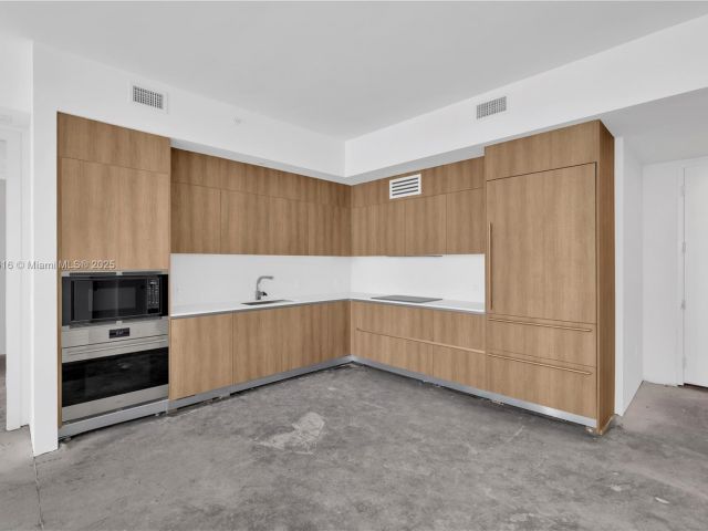 Продажа квартиры #1502 - фото 5910801