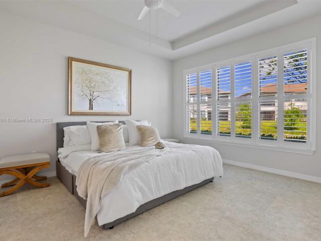 Продажа дома по адресу 21824 Canadensis Cir 102 - фото 5861999