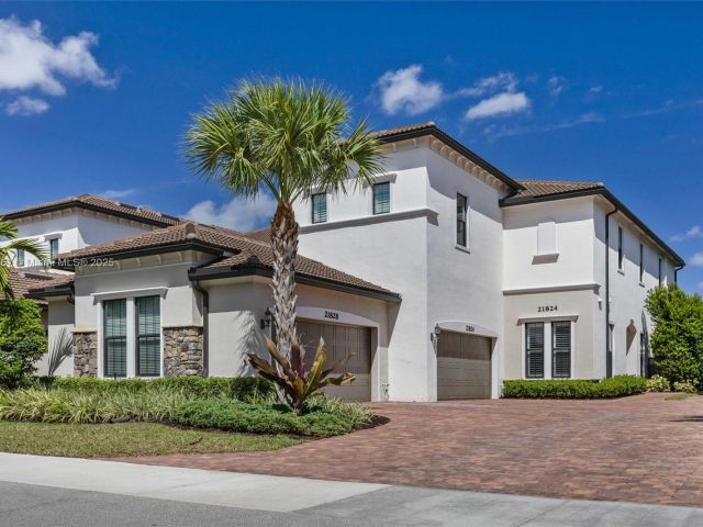 Продажа дома по адресу 21824 Canadensis Cir 102 - фото 5862017