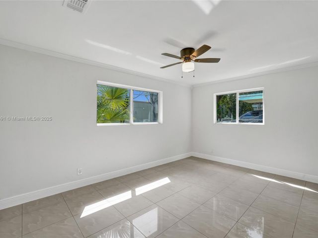 Продажа дома по адресу 924 N 30th Rd - фото 5876674