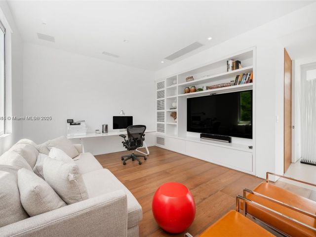 Продажа дома по адресу 481 S Mashta Drive - фото 5896174