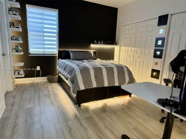 Продажа дома по адресу 10060 NW 86th Ter - фото 5861160