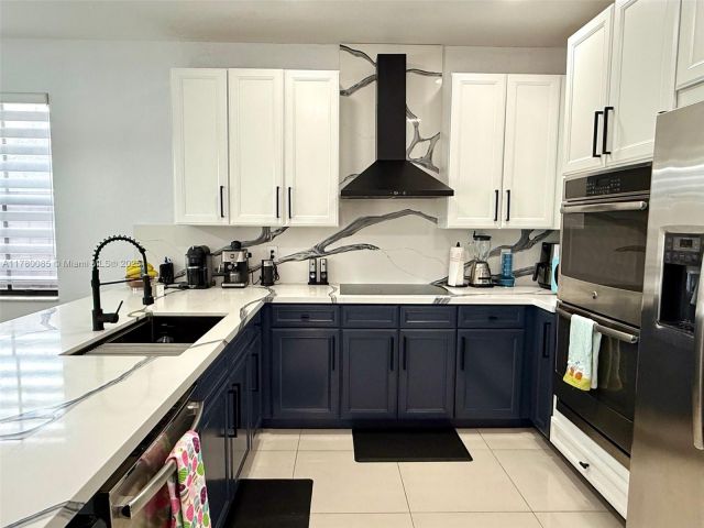 Продажа дома по адресу 10060 NW 86th Ter - фото 5861161