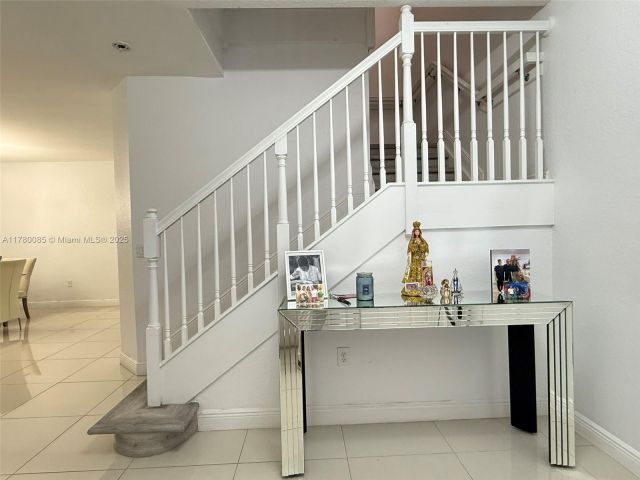 Продажа дома по адресу 10060 NW 86th Ter - фото 6122285