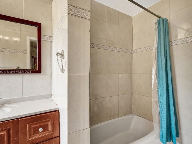 Продажа дома по адресу  - фото 5960123