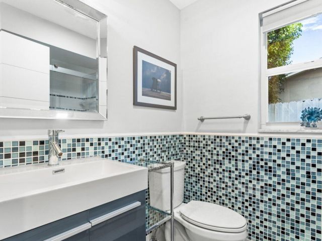 Дом в аренду по адресу 717 Heron Drive - фото 5880205