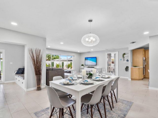 Дом в аренду по адресу 717 Heron Drive - фото 5880218