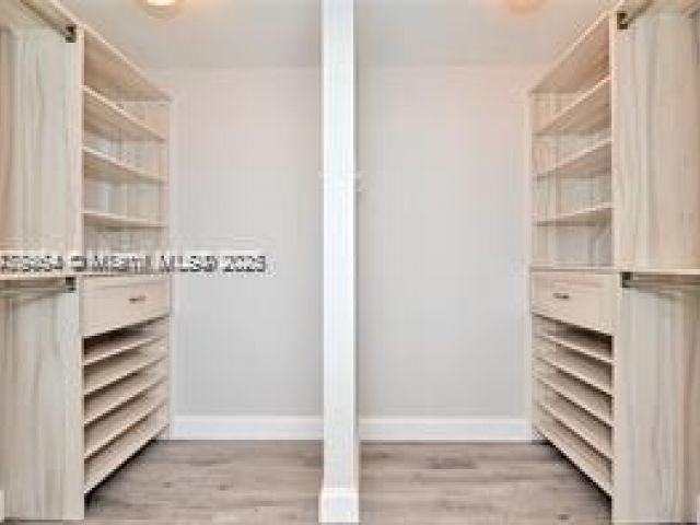 Дом в аренду по адресу 2051 SE 3rd St TH11 - фото 5895415