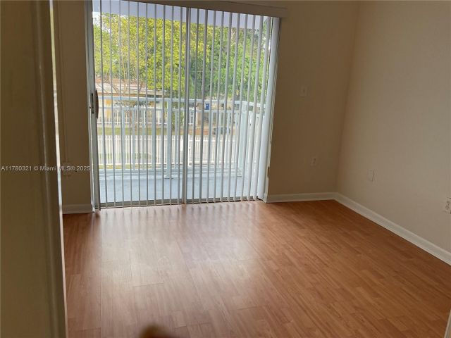 Дом в аренду по адресу 2050 NE 140 11 - фото 5857707