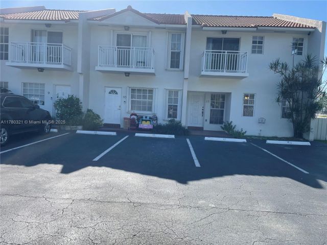 Дом в аренду по адресу 2050 NE 140 11 - фото 5857709