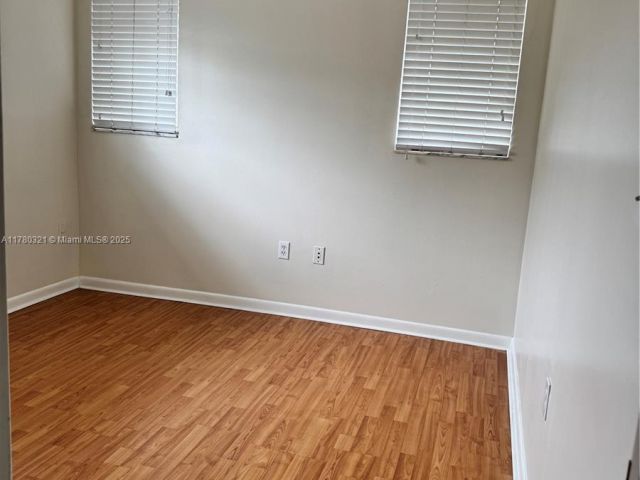 Дом в аренду по адресу 2050 NE 140 11 - фото 6271950