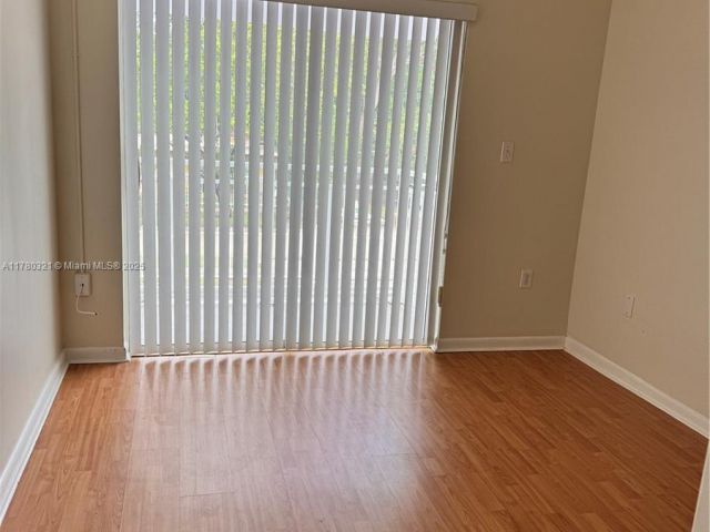 Дом в аренду по адресу 2050 NE 140 11 - фото 6271951