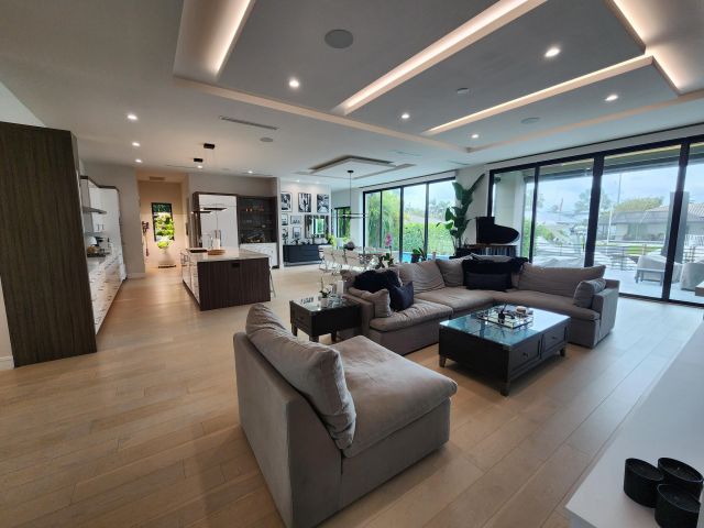 Продажа дома по адресу 770 Enfield Street - фото 5942715