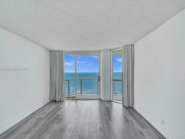 Продажа квартиры #2715 - фото 5963989