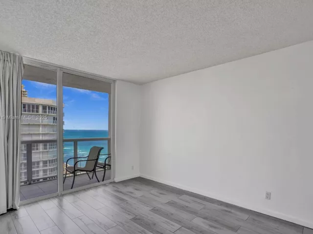 Продажа квартиры #2715 - фото 5963984