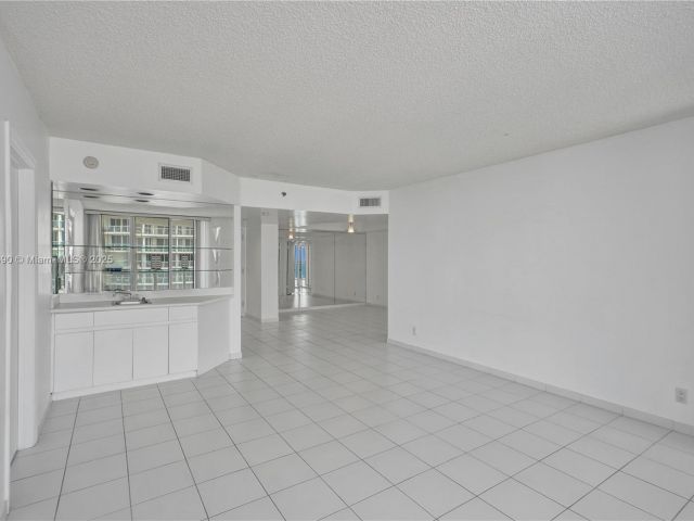 Продажа квартиры #2715 - фото 5963997