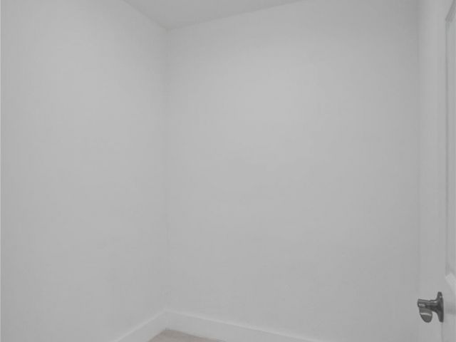 Продажа дома по адресу 1010 N 16th Ave - фото 6016112