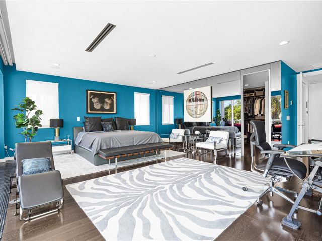 Продажа дома по адресу 1312 SE 2nd St - фото 6010558